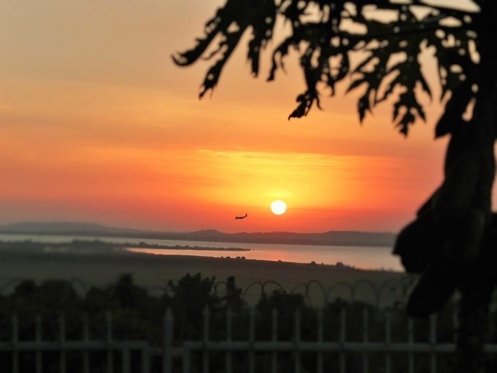 Carpe Diem 3* Entebbe